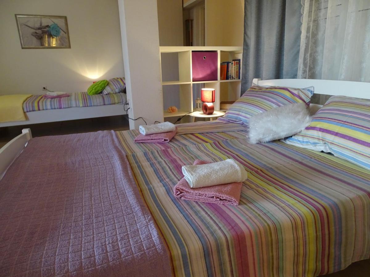 Apartments Sime Dinjiška Eksteriør billede
