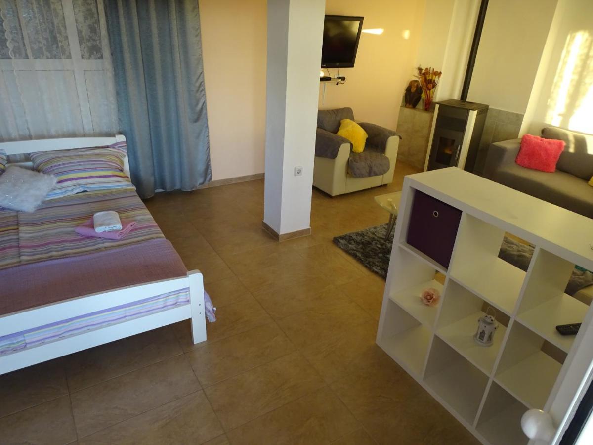 Apartments Sime Dinjiška Eksteriør billede