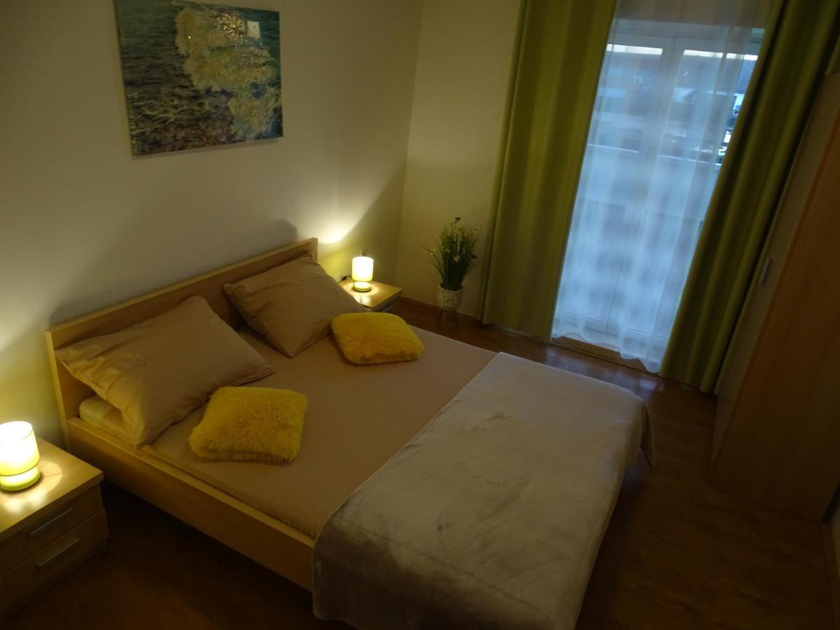 Apartments Sime Dinjiška Eksteriør billede
