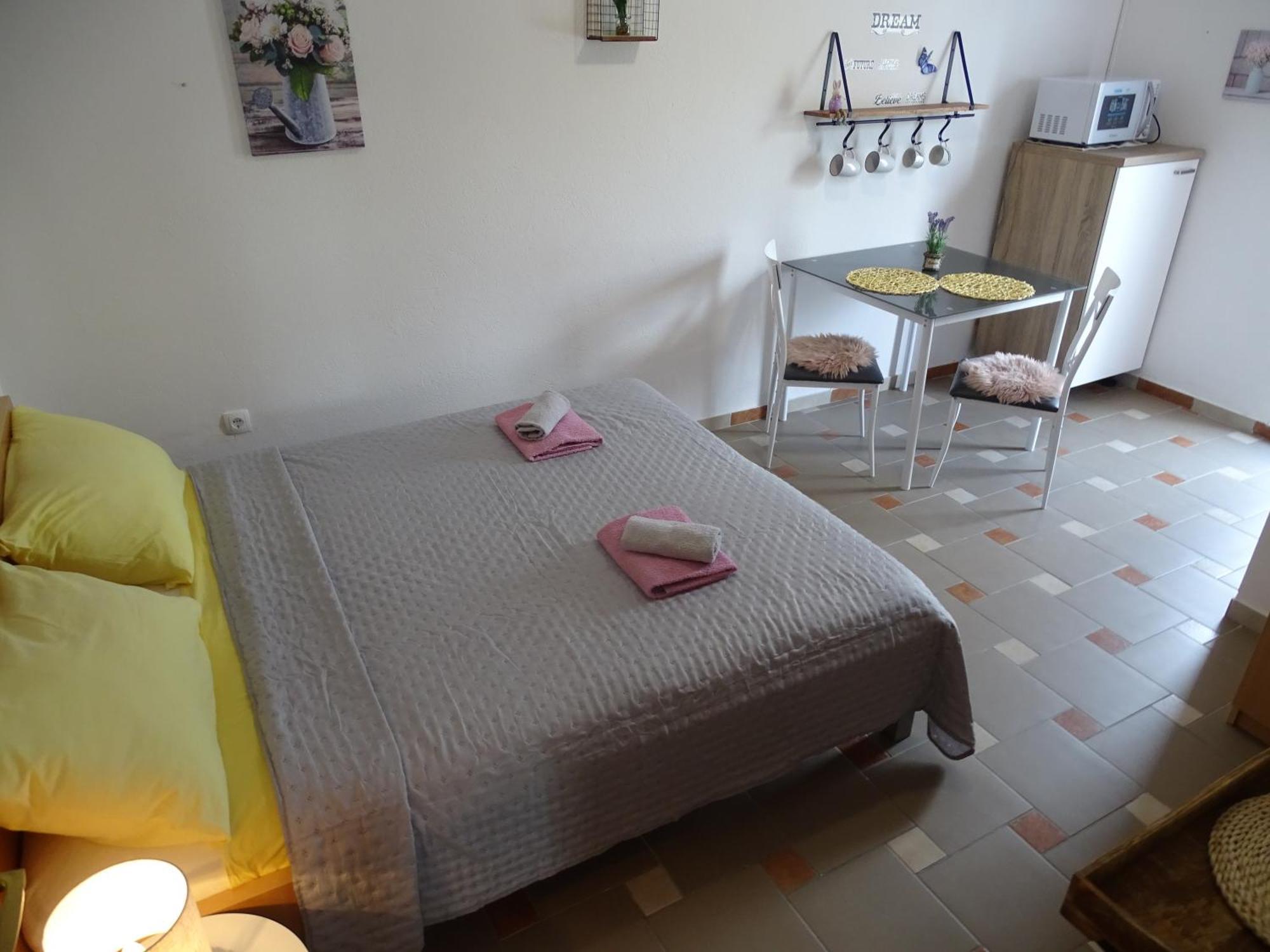 Apartments Sime Dinjiška Eksteriør billede