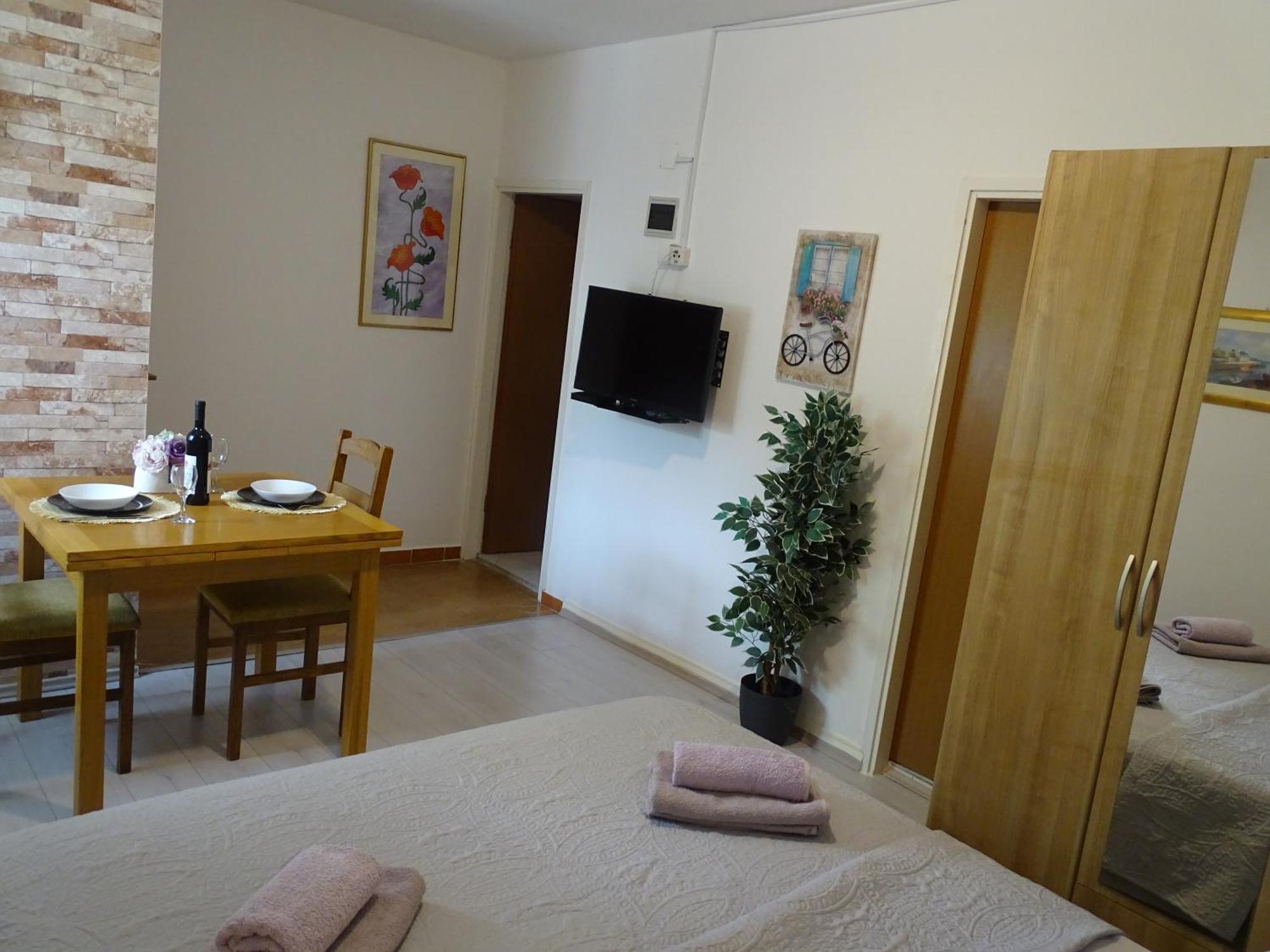 Apartments Sime Dinjiška Eksteriør billede